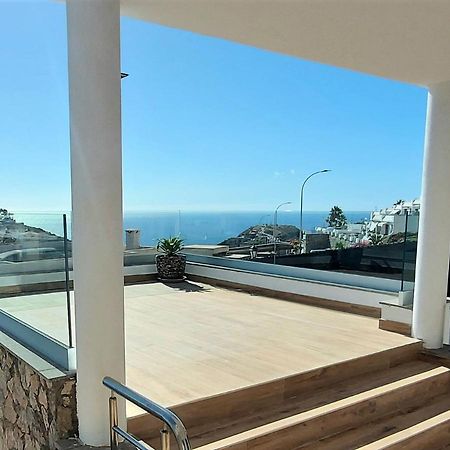 Villa Playa Amadores - Luxury Villa With Heated Pool Puerto Rico  Eksteriør billede